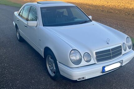 Mercedes-Benz E 290 177.500 km 9.999 &euro; Bedburg 50181