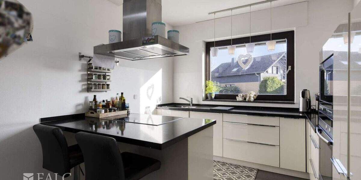 Mehrfamilienhaus, Wohnhaus Pulheim - 7 Zimmer, 351 m&sup2;, 1.199.000&euro; | Angebot:25820748