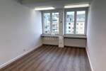 Gewerbeobjekt Düsseldorf Stadtmitte - 5 Zimmer, 104 m&sup2;, 1.360&euro; | Angebot:26346033