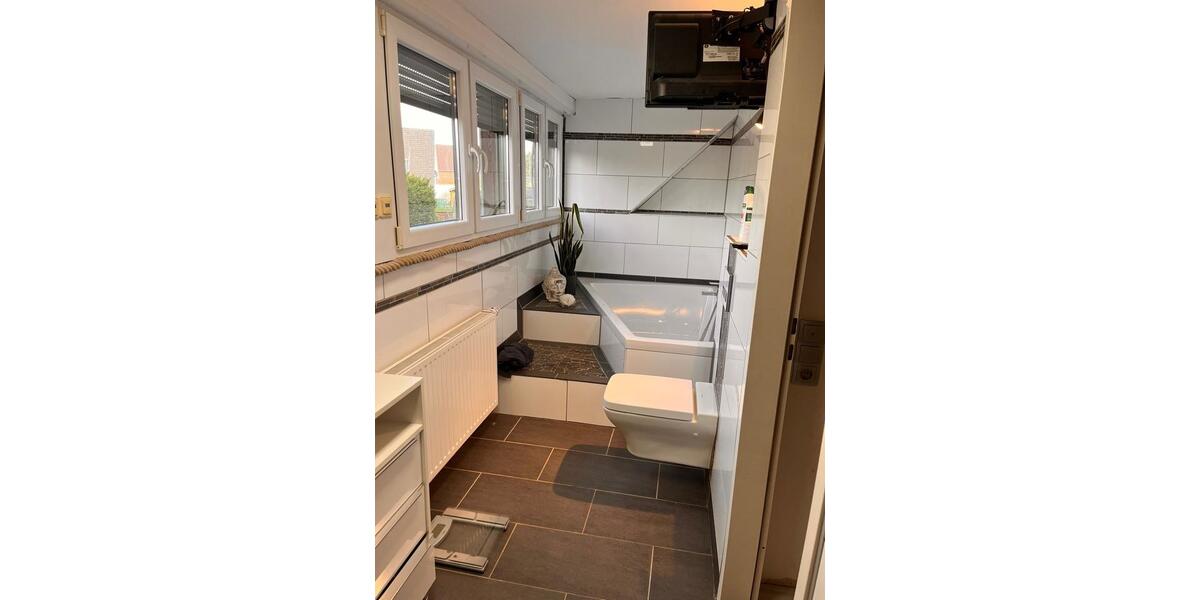 Einfamilienhaus Neuss Holzheim - 4 Zimmer, 114 m&sup2;, 380.000&euro; | Angebot:25976047