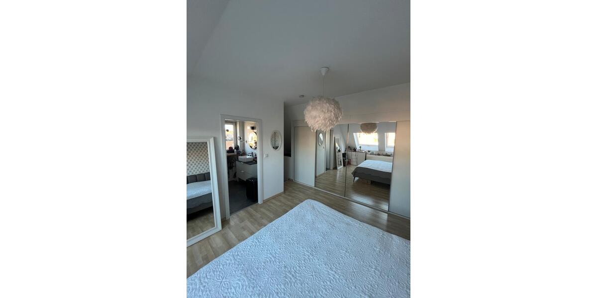 Etagenwohnung Düsseldorf Stadtbezirk 5 - 3 Zimmer, 91 m&sup2;, 1.450&euro; | Angebot:26329347