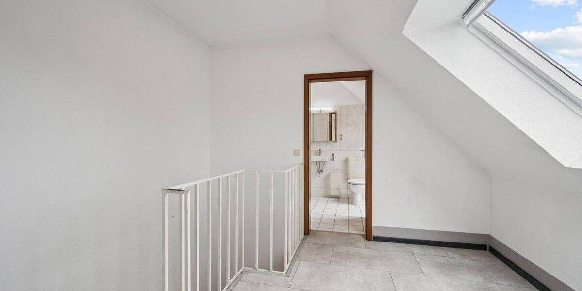 Etagenwohnung Tönisvorst St. Tönis - 4 Zimmer, 91 m&sup2;, 285.000&euro; | Angebot:26120776