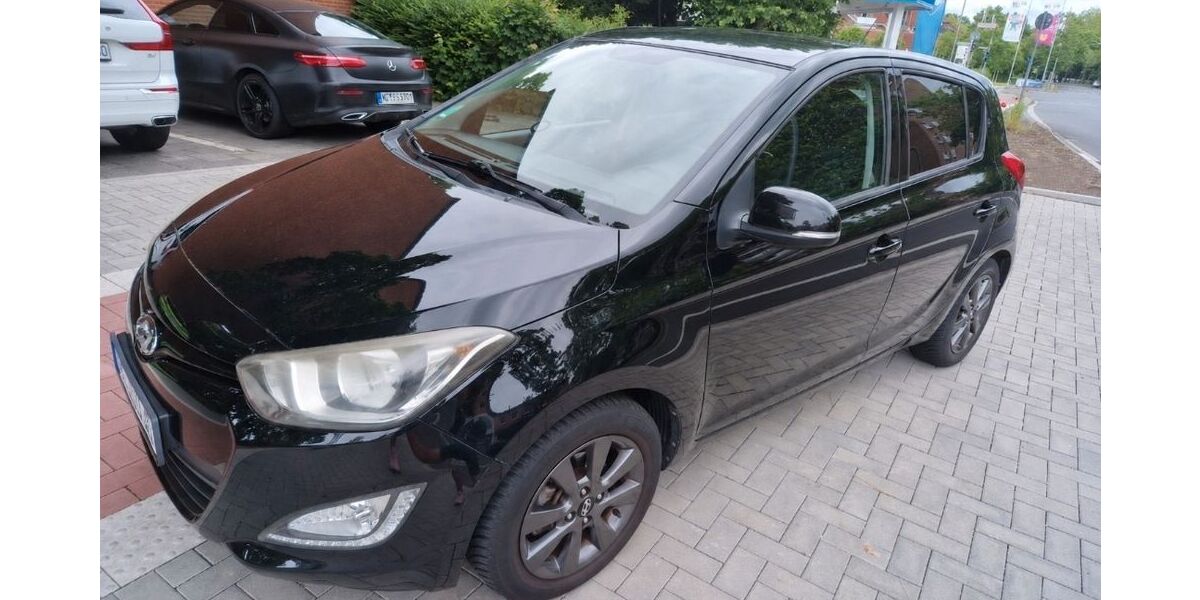 Hyundai i20 139.000 km 4.300 &euro; Mönchengladbach 41063