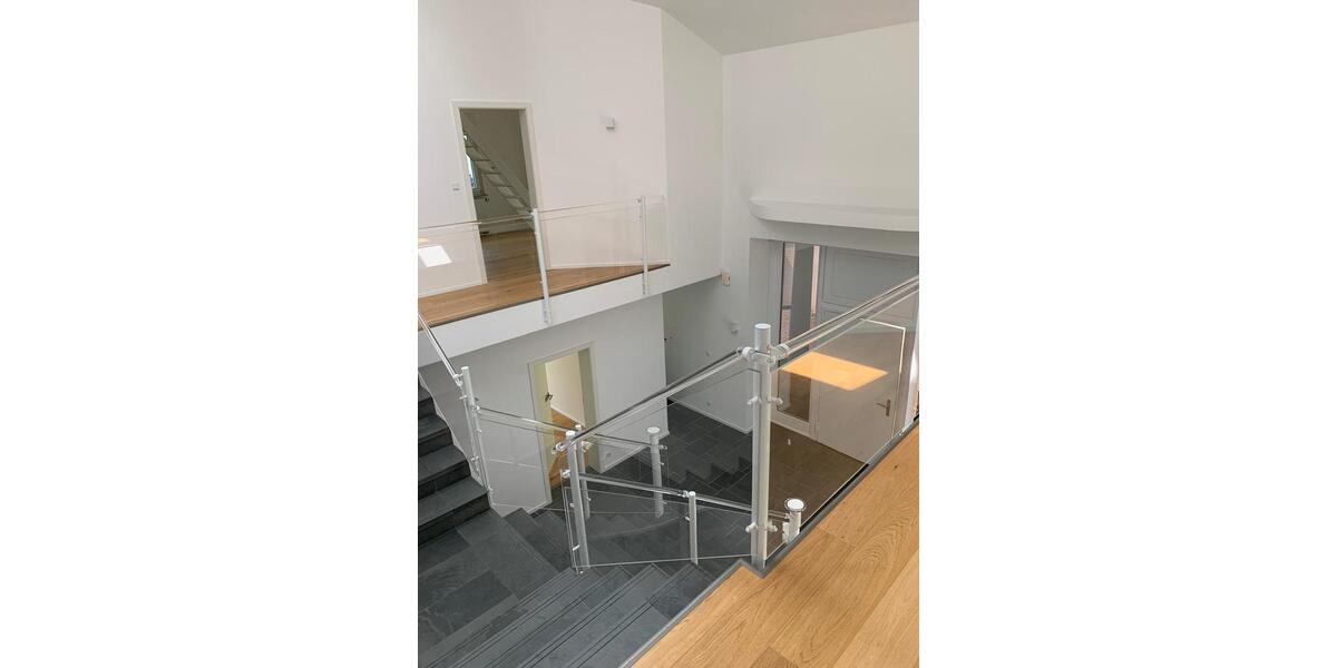 Villa Mönchengladbach Nord - 6 Zimmer, 340 m&sup2;, 7.000&euro; | Angebot:24381556