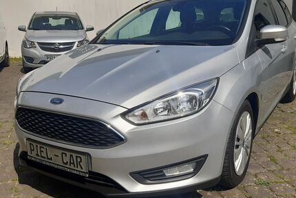 Ford Focus 99.497 km 6.499 &euro; Düsseldorf 40593