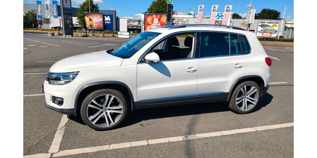VW Tiguan 141.877 km 8.900 &euro; Krefeld 47829
