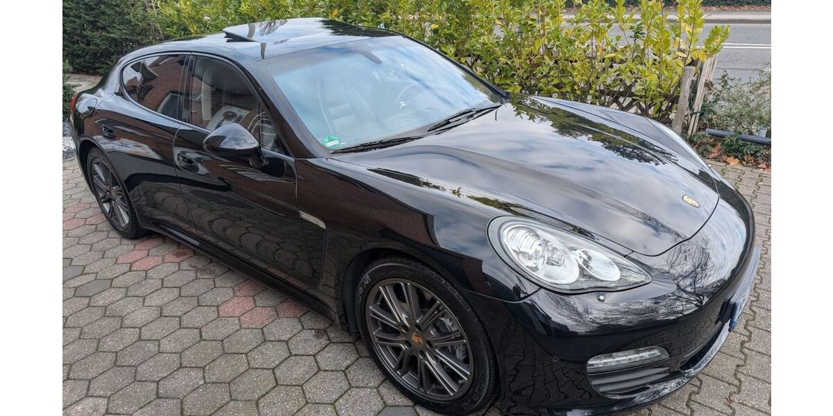 Porsche Panamera 136.119 km 27.999 &euro; Kaarst 41564