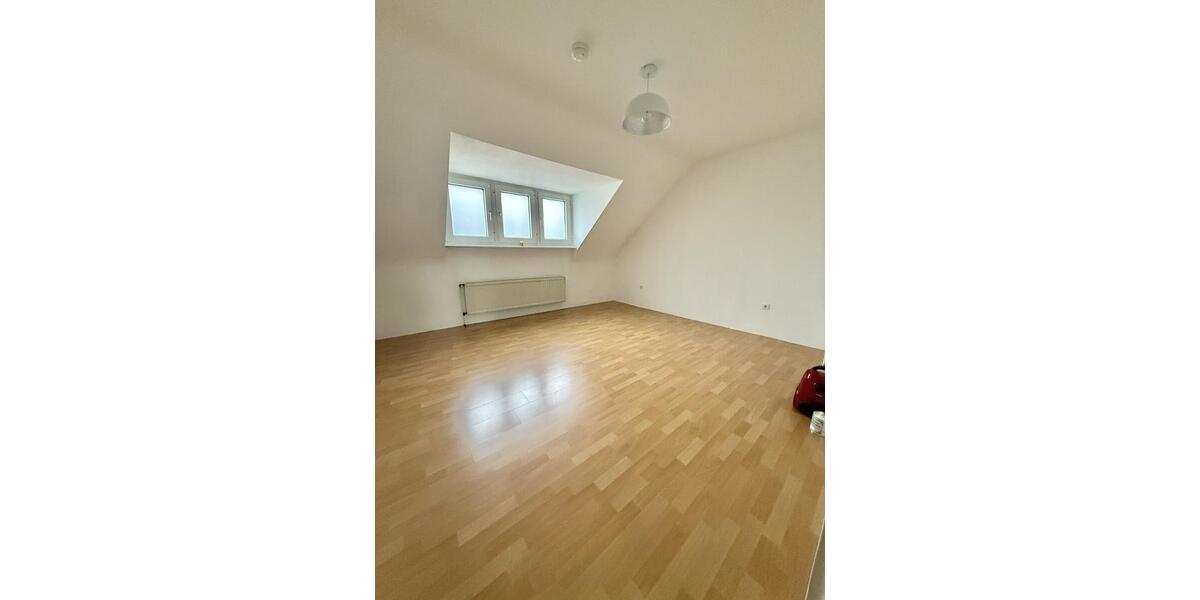 Etagenwohnung Krefeld - 2 Zimmer, 50 m&sup2;, 729&euro; | Angebot:25783006