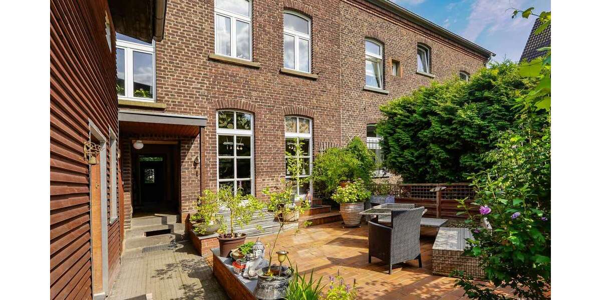 Einfamilienhaus Düsseldorf Stadtbezirk 5 - 11 Zimmer, 262 m&sup2;, 1.490.000&euro; | Angebot:25200613