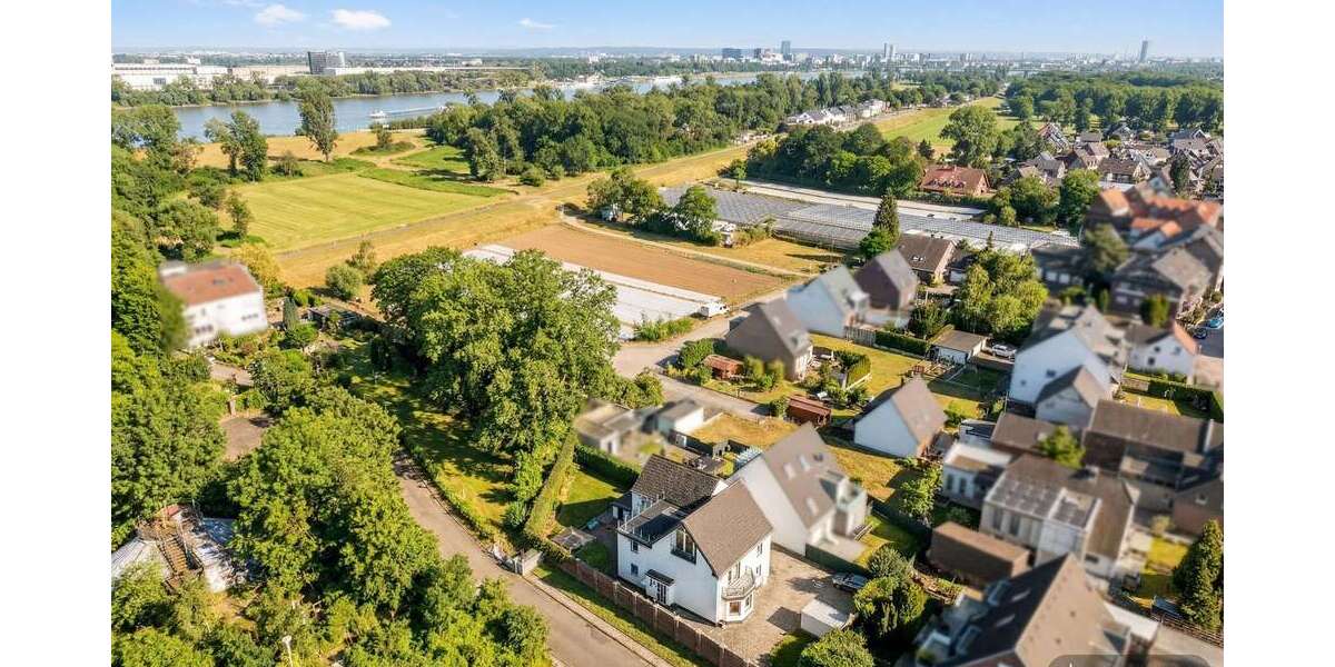 Einfamilienhaus Düsseldorf-Lörick Lörick - 10 Zimmer, 277 m&sup2;, 1.300.000&euro; | Angebot:25857965