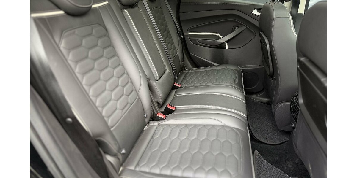 Ford Kuga Vignale / Panorama / Kamera / Keyless GO 34.000 km 21.890 &euro; Mönchengladbach 41066