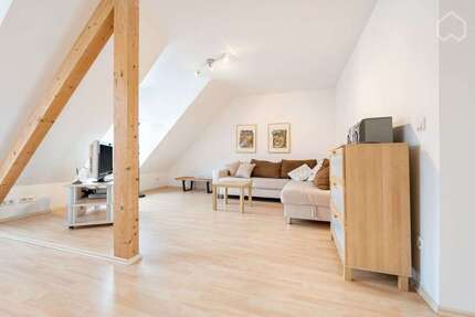 Zimmer Düsseldorf Friedrichstadt - 3 Zimmer, 1.300&euro; | Angebot:25383324