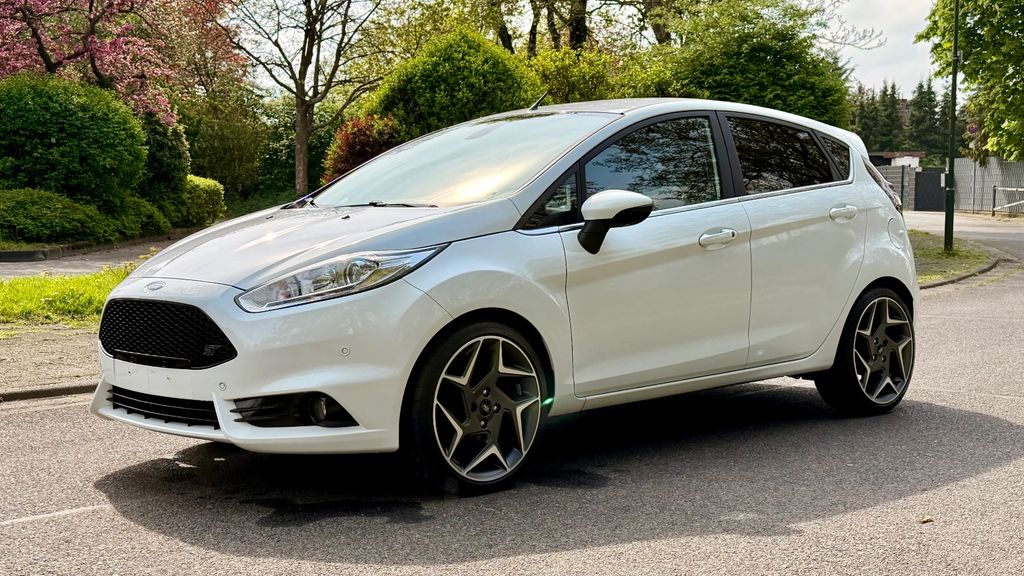 Ford Fiesta 64.598 km 7.298 &euro; Kerpen 50170