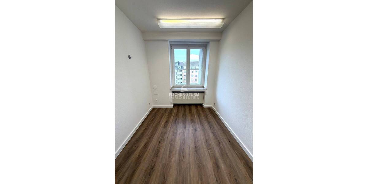 Gewerbeobjekt Düsseldorf Stadtmitte - 5 Zimmer, 104 m&sup2;, 1.360&euro; | Angebot:26346033