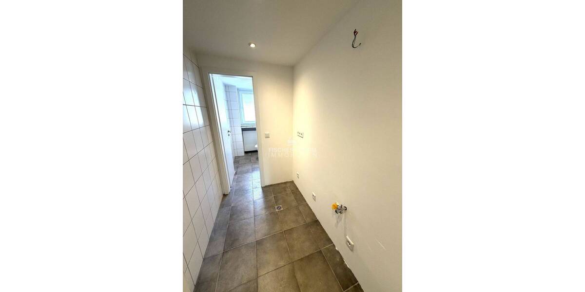 Gewerbeobjekt Düsseldorf Stadtmitte - 5 Zimmer, 104 m&sup2;, 1.360&euro; | Angebot:26346033