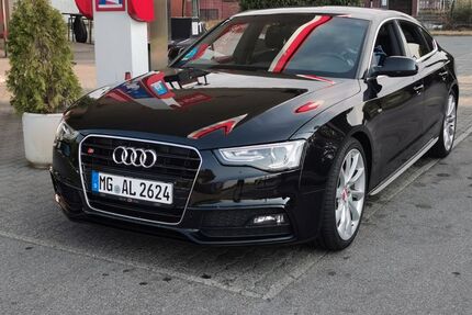 Audi A5 173.000 km 15.900 &euro; Mönchengladbach 41236