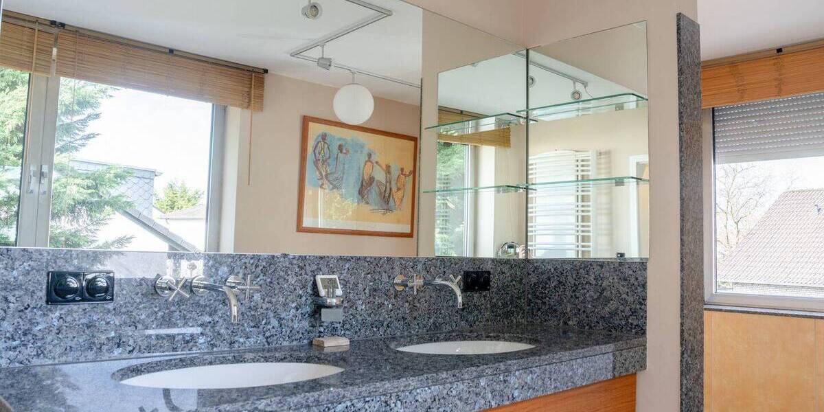 Einfamilienhaus Leverkusen Opladen - 8 Zimmer, 280 m&sup2;, 989.000&euro; | Angebot:26189026