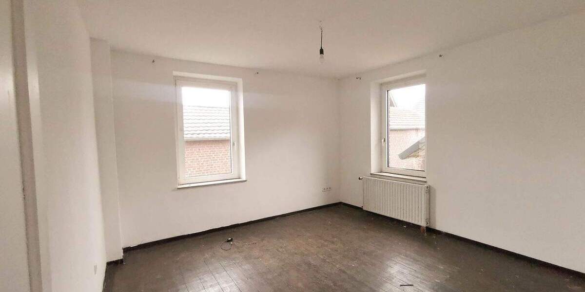 Bauernhaus, Landhaus Hückelhoven - 8 Zimmer, 304 m&sup2;, 667.000&euro; | Angebot:25680500