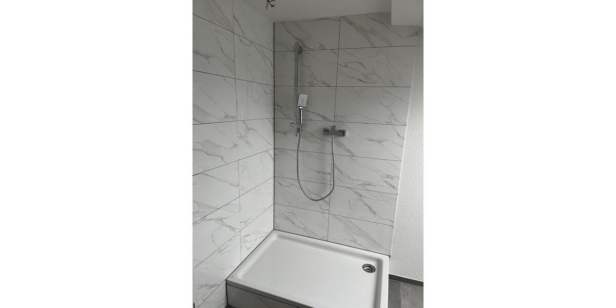 Dachgeschoßwohnung Krefeld Cracau - 3 Zimmer, 63 m&sup2;, 135.000&euro; | Angebot:26184839