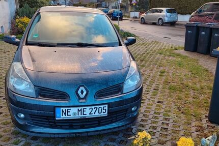 Renault Clio 132.512 km 2.500 &euro; Grevenbroich 41515