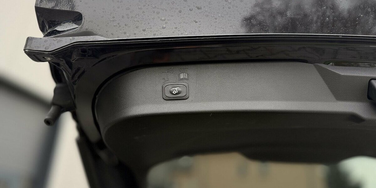 Ford Kuga Vignale / Panorama / Kamera / Keyless GO 34.000 km 21.890 &euro; Mönchengladbach 41066