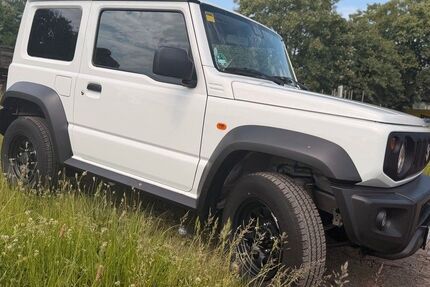 Suzuki Jimny 47.300 km 28.600 &euro; Düsseldorf 40223