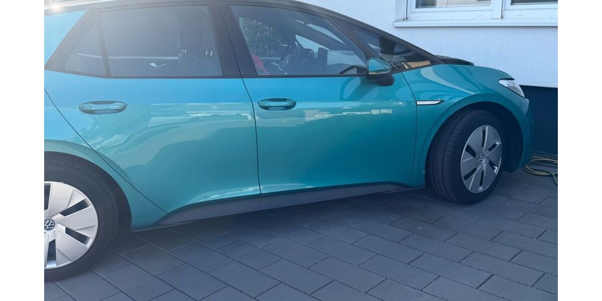 VW ID.3 4.400 km 22.300 &euro; Ratingen 40878