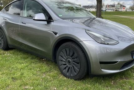 Tesla Model Y 20.600 km 33.999 &euro; Meerbusch 40667