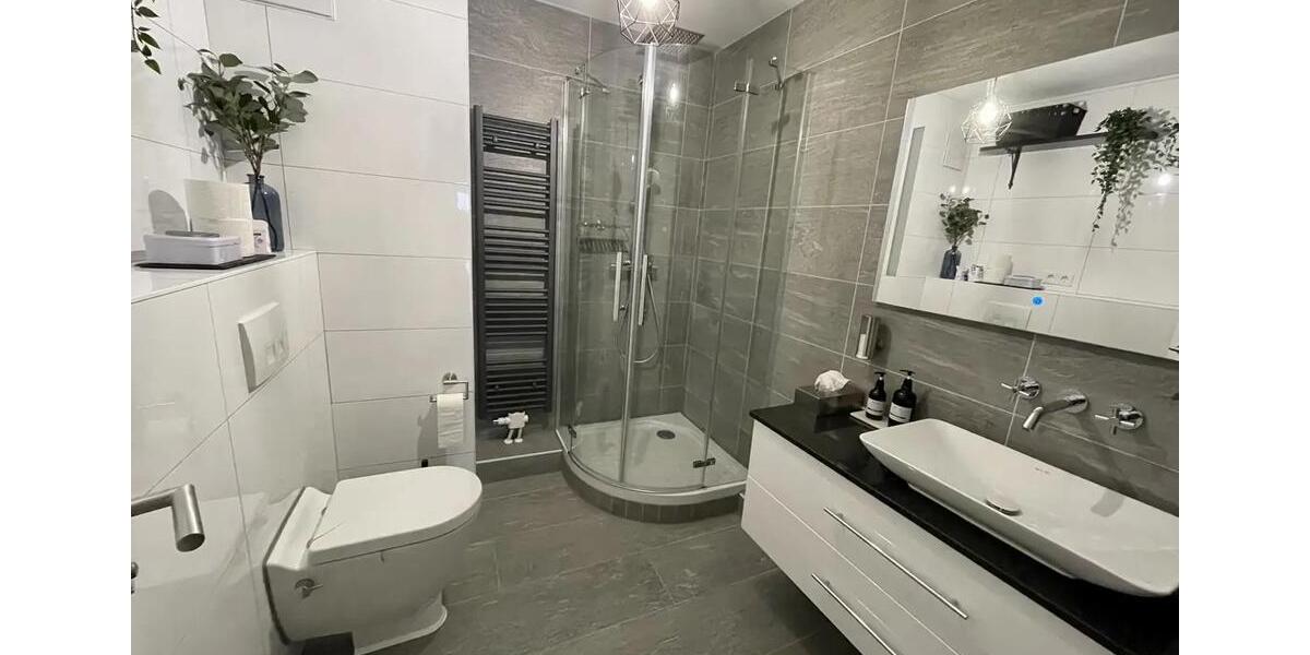 Etagenwohnung Grevenbroich - 3 Zimmer, 90 m&sup2;, 1.080&euro; | Angebot:26045516