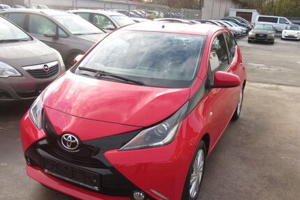 Toyota Aygo (X) 94.700 km 7.700 &euro; Leverkusen 51371