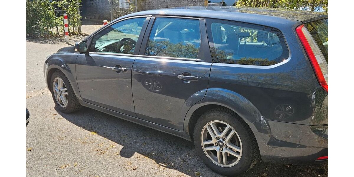 Ford Focus 222.000 km 1.900 &euro; Monheim am Rhein 40789
