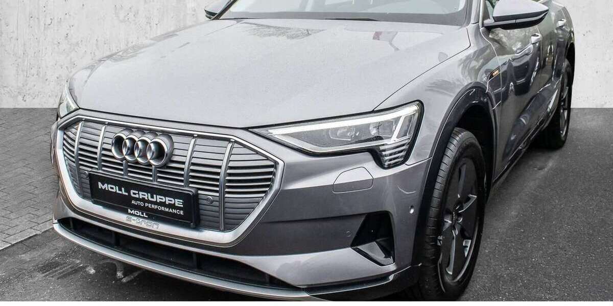 Audi e-tron 47.862 km 37.980 &euro; Düsseldorf 40474