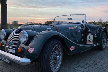 Morgan 4/4 34.300 km 22.999 &euro; Neuss 41470