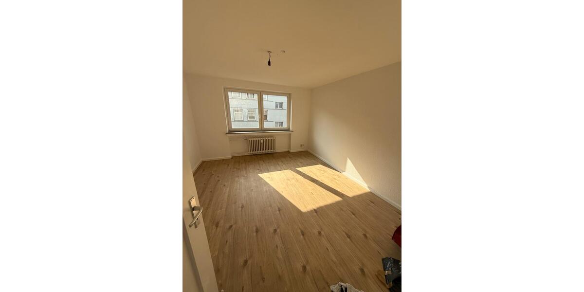 Etagenwohnung Krefeld Cracau - 3 Zimmer, 900&euro; | Angebot:22479544