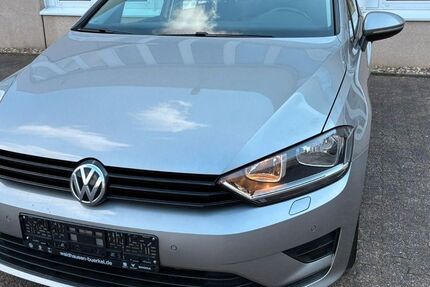 VW Golf 121.661 km 9.000 &euro; Willich 47877