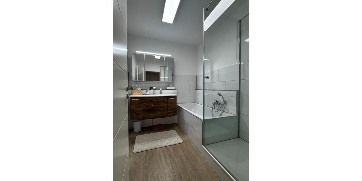 Etagenwohnung Mönchengladbach Süd - 3 Zimmer, 75 m&sup2;, 216.000&euro; | Angebot:25807867