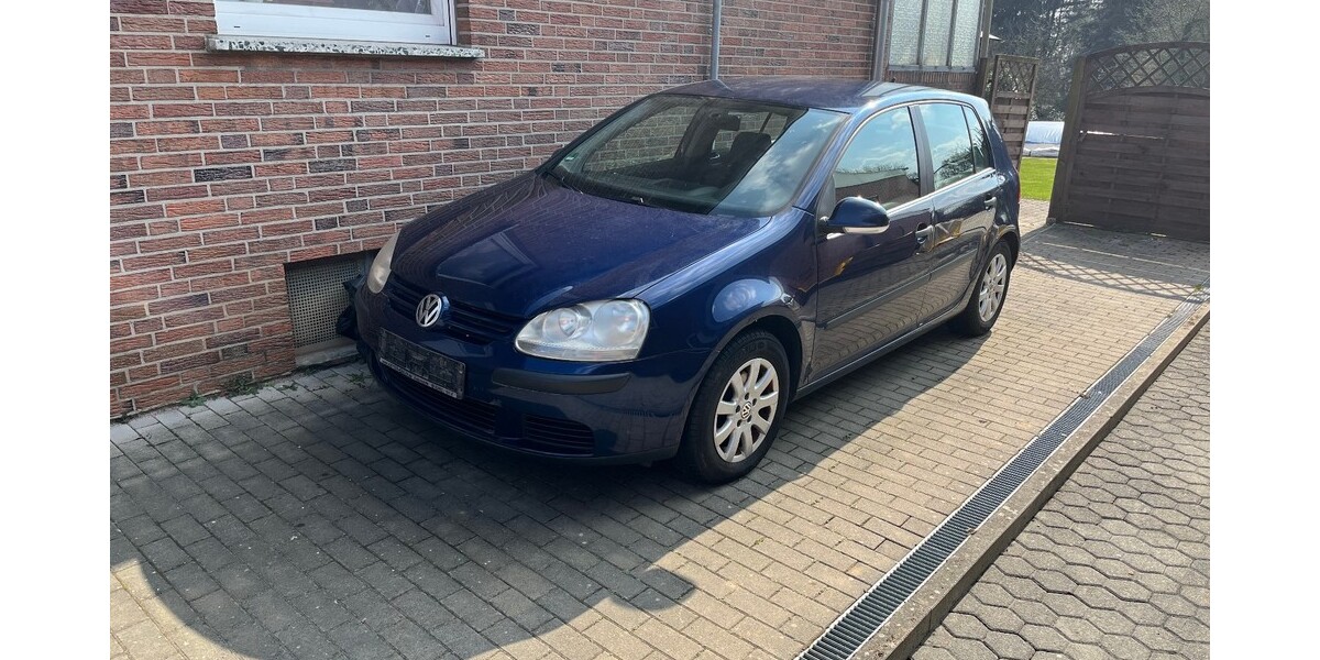 VW Golf 1.6 FSI V 184.000 km 2.200 &euro; Wassenberg 41849