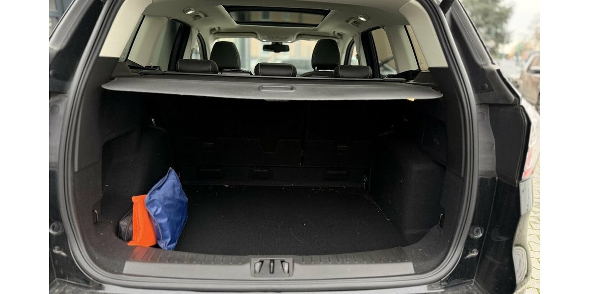 Ford Kuga Vignale / Panorama / Kamera / Keyless GO 34.000 km 21.890 &euro; Mönchengladbach 41066