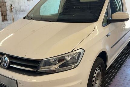 VW Caddy 154.000 km 9.000 &euro; Erkelenz 41812