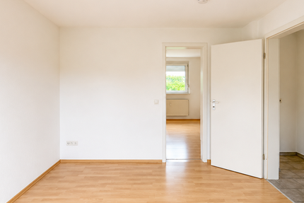 Wohnung Düsseldorf Stadtbezirk 5 - 4 Zimmer, 121 m&sup2;, 165.000&euro; | Angebot:26991453