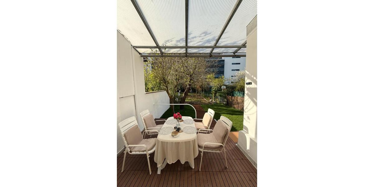 Hochparterre Düsseldorf Stadtbezirk 9 - 3 Zimmer, 73 m&sup2;, 2.200&euro; | Angebot:26048875