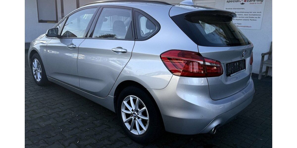 BMW 218 Active Tourer Automatik / PANO / LED / 1.Hd 65.000 km 15.900 &euro; Mönchengladbach 41066