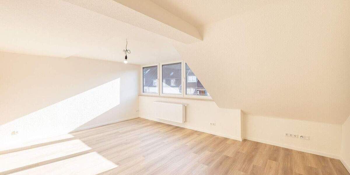 Etagenwohnung Düsseldorf Flingern Nord - 2 Zimmer, 82 m&sup2;, 1.330&euro; | Angebot:25745721