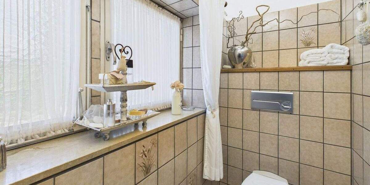 Einfamilienhaus Wassenberg - 1 Zimmer, 260 m&sup2;, 379.000&euro; | Angebot:25814266