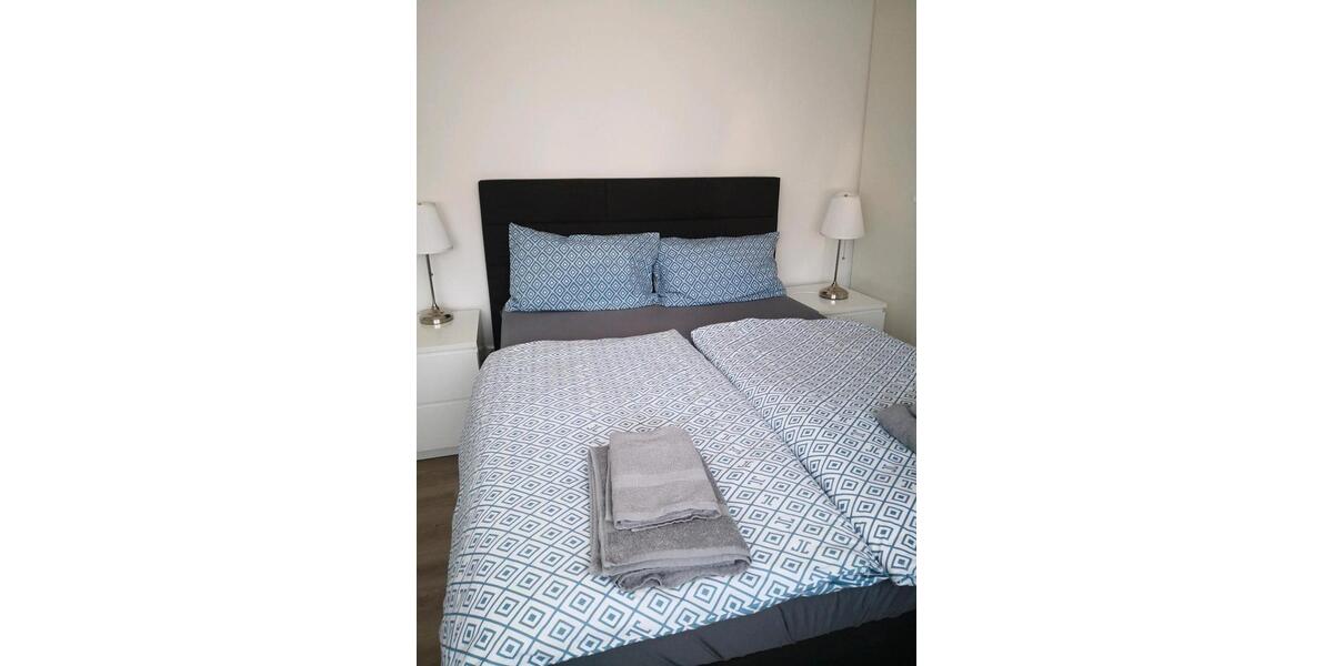 Einfamilienhaus Hilden - 5 Zimmer, 90 m&sup2;, 3.300&euro; | Angebot:25852142