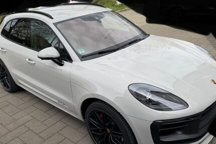 Porsche Macan 25.000 km 94.500 &euro; Neuss 41470