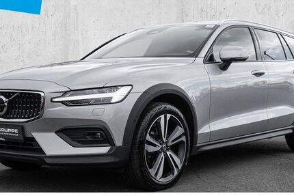 Volvo V60 Cross Country 42.693 km 39.950 &euro; Düsseldorf 40474