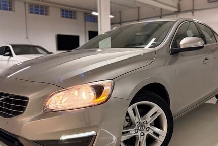 Volvo S60 137.363 km 8.499 &euro; Düsseldorf 40233