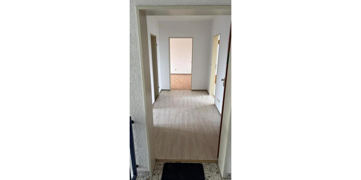Dachgeschoßwohnung Mönchengladbach Süd - 2 Zimmer, 62 m&sup2;, 610&euro; | Angebot:25433285