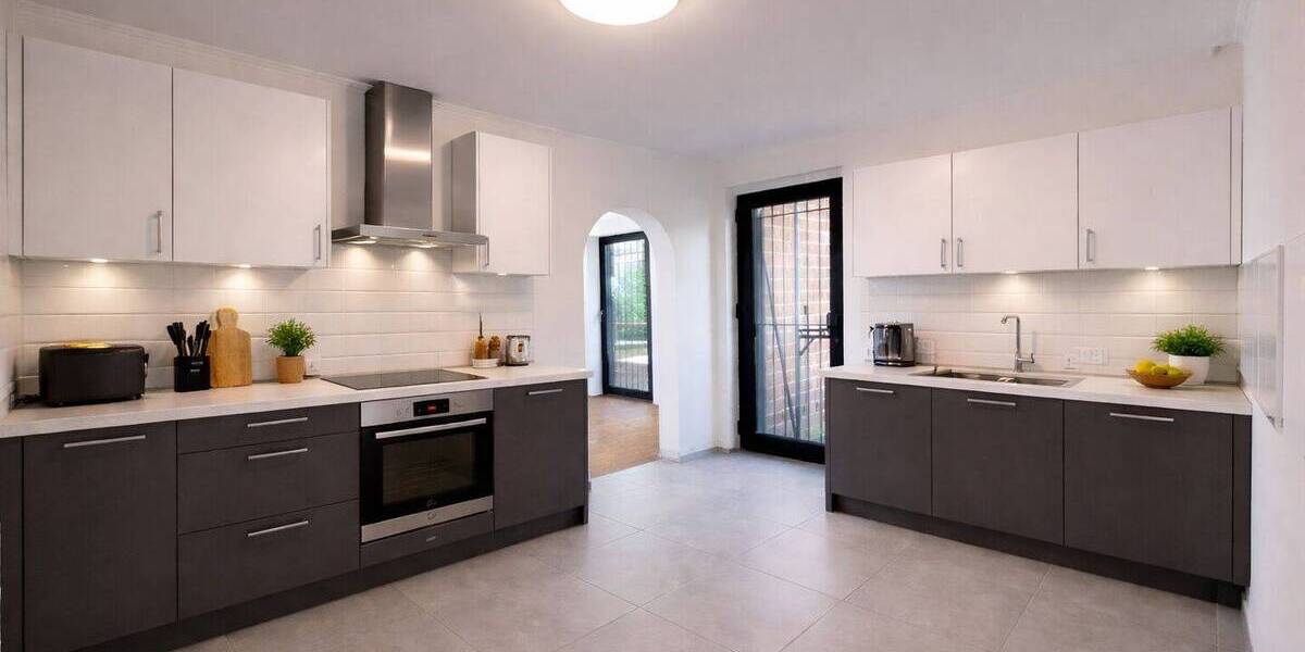 Terrassenwohnung Düsseldorf / Gerresheim Gerresheim - 3 Zimmer, 178 m&sup2;, 775.000&euro; | Angebot:26189025